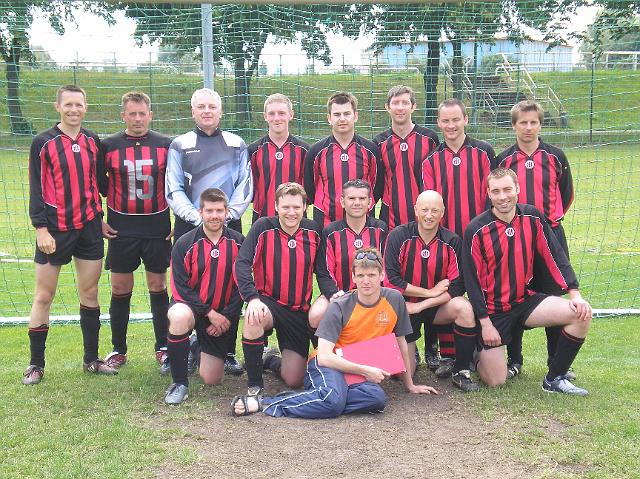 HRLA Harwell.JPG -  Geraint Apps, Nigel (No 15) King, Geoff Broughton, Robert Broughton (chip off the old block), Chris Hoy, Paul Nixon, Dave Cookson, Richard FindlayIan Behling, Gavin Clark, Lionel (The Lion) Poncet, Bob Brooks, Tom TurnerJohn Wright team mascot and pin-up boy 